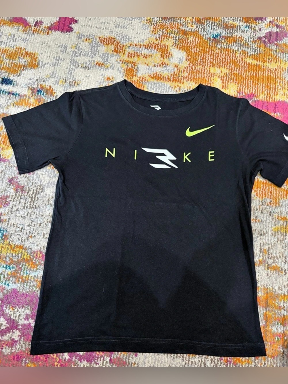 Nike T-shirt Boys XL Black Short Sleeve Tee Like New